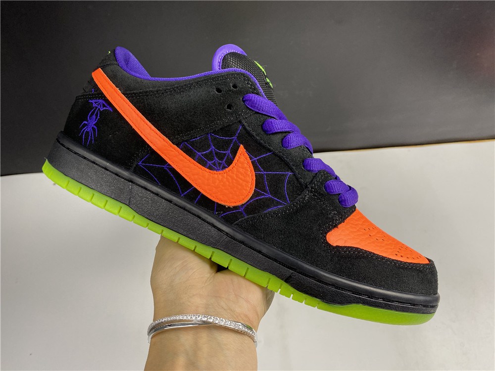 Nike SB Dunk Low Night of Mischief BQ6817-006